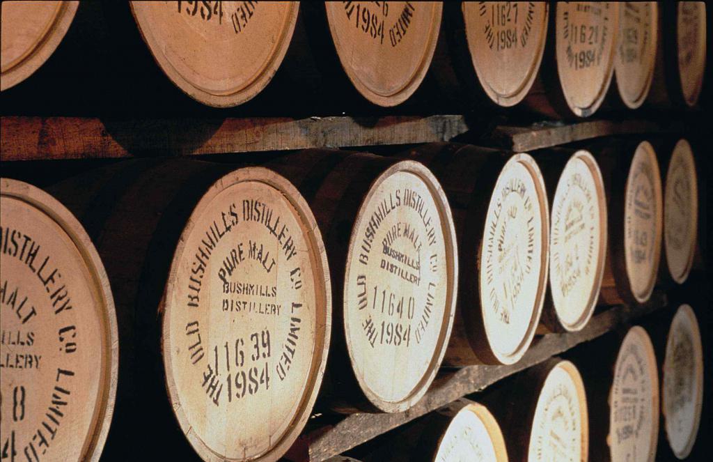 výrobci whisky označují