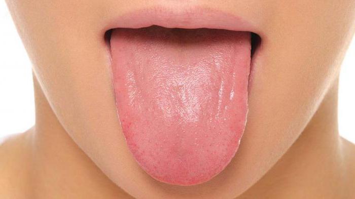 szczotkowy skrobak na język