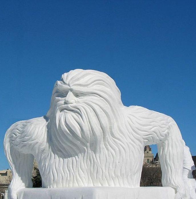 Śniegowe rzeźby