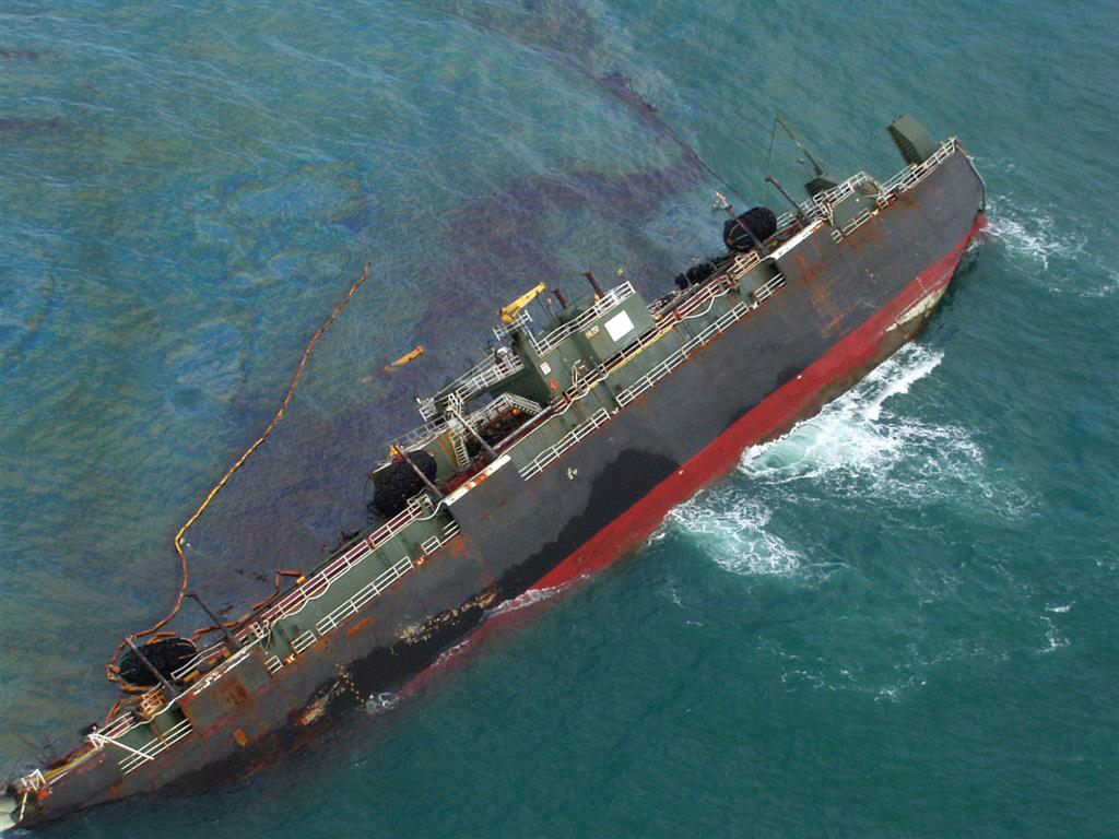 Fuoriuscita di petrolio nel Mar d'Azov