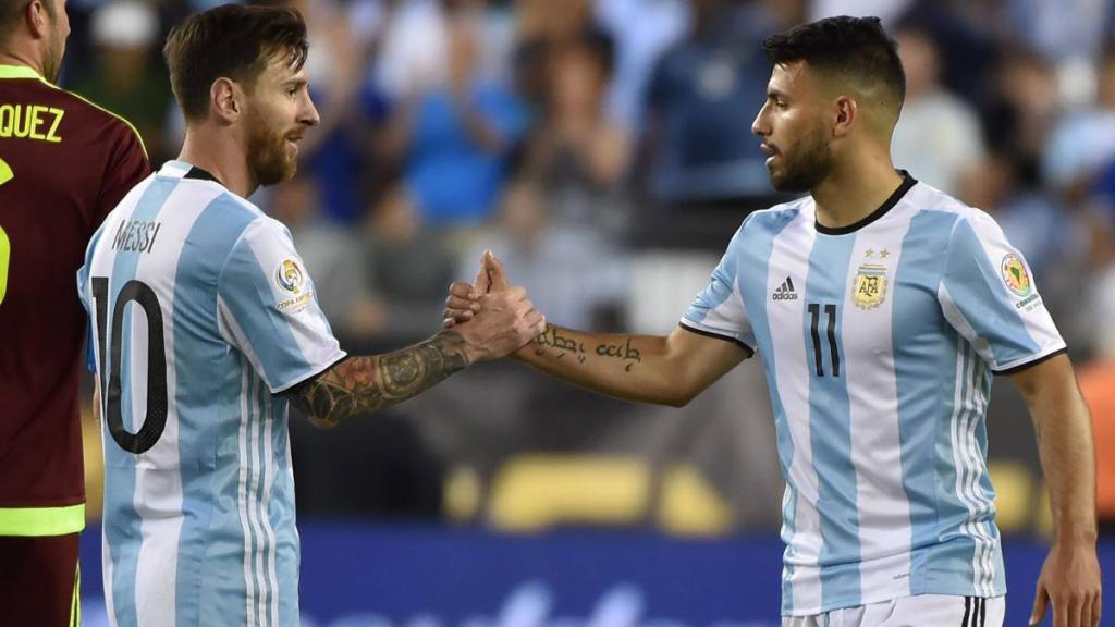 Sergio Aguero a kmotři Lionel Messi