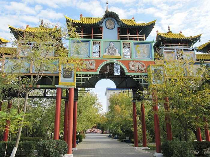 Jižní brána Zlatého kláštera Buddha Shakyamuni