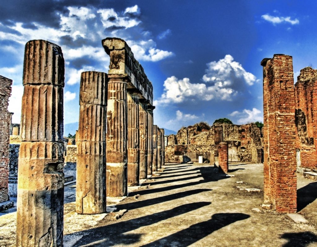 Ruiny starożytnego miasta Pompeje