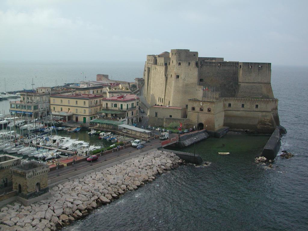 Zamek Castel del Ovo