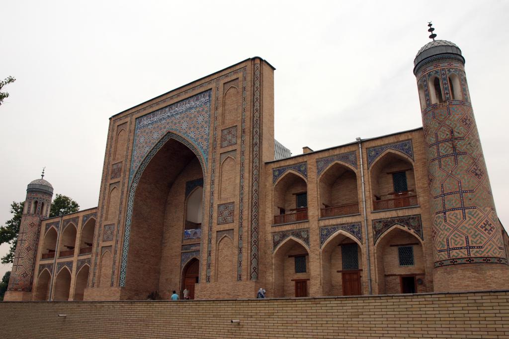 Снимка на забележителностите на Ташкент