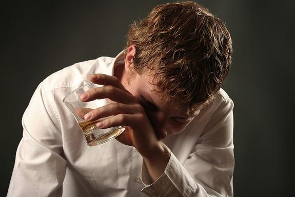 признаци на хроничен алкохолизъм при мъжете