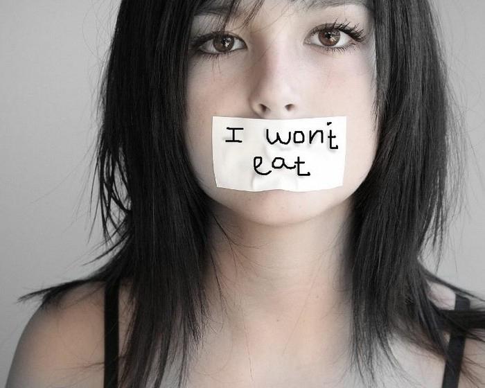 příznaky anorexie u dívek