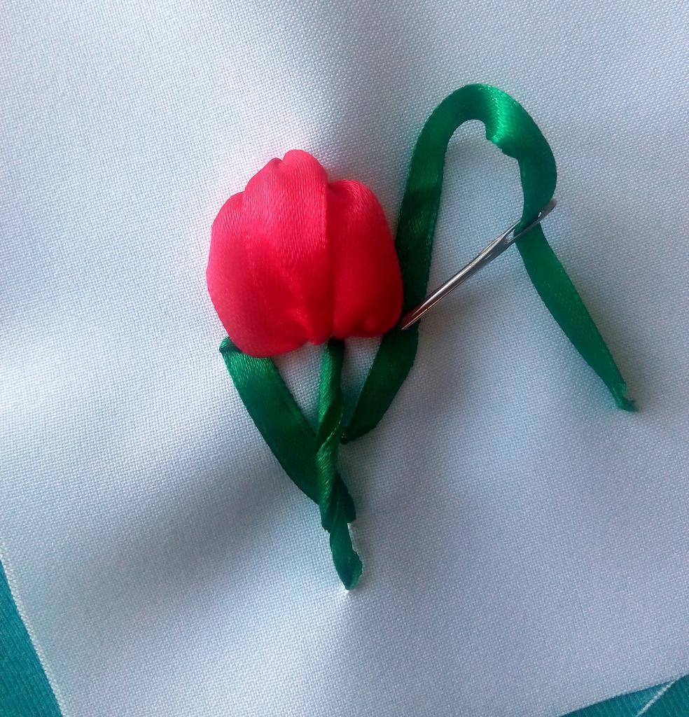 Taśmy do haftowania tulipany dla początkujących