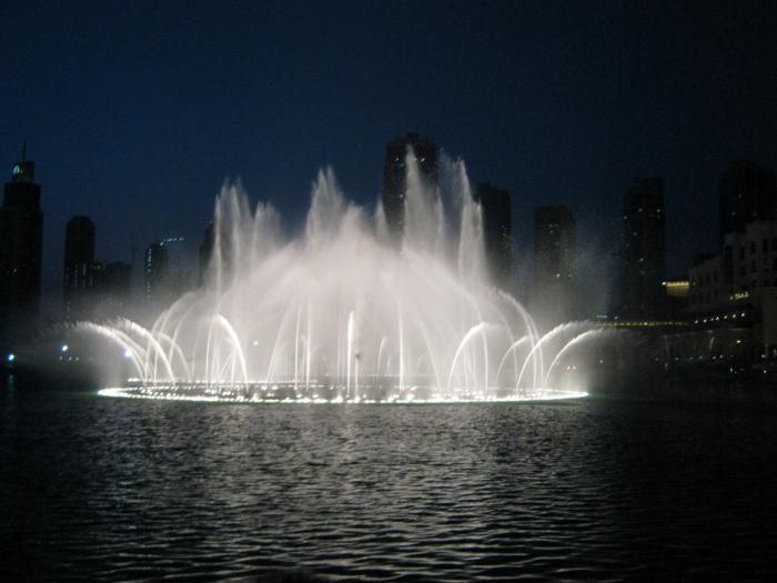 śpiewająca fontanna w Dubaju