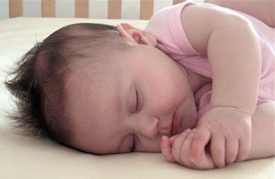 колико би беба требала спавати 4 мјесеца