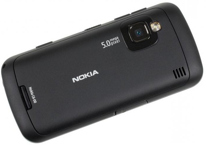 recensione di Nokia C6