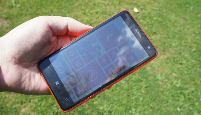 Smartphone Nokia Lumia 625 Descrizione