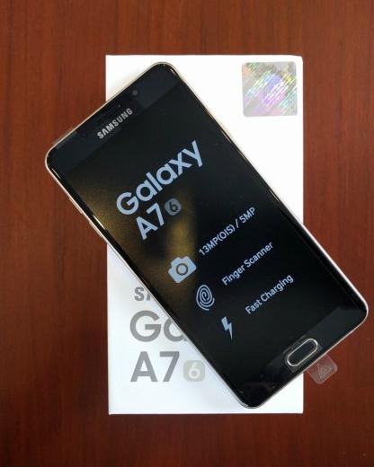 Samsung Galaxy A7 specifiche