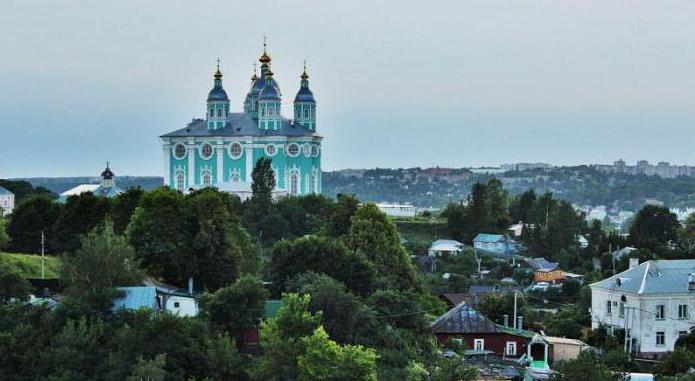 Opis katedrale Marijinega vnebovzetja v Smolensku