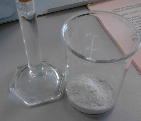 Natrijev acetat, koncentrirana sumporna kiselina