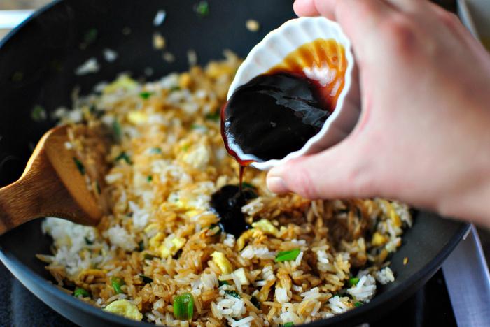 riž s kalorijami sojine omake