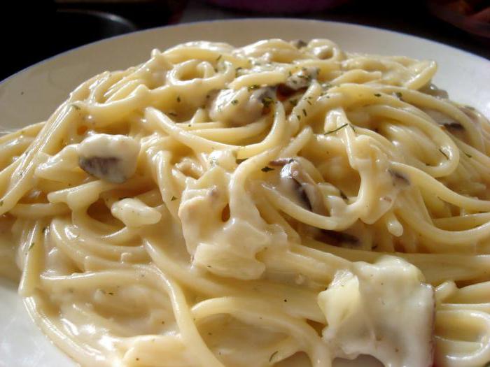 Przepis na spaghetti z grzybami w kremowym sosie