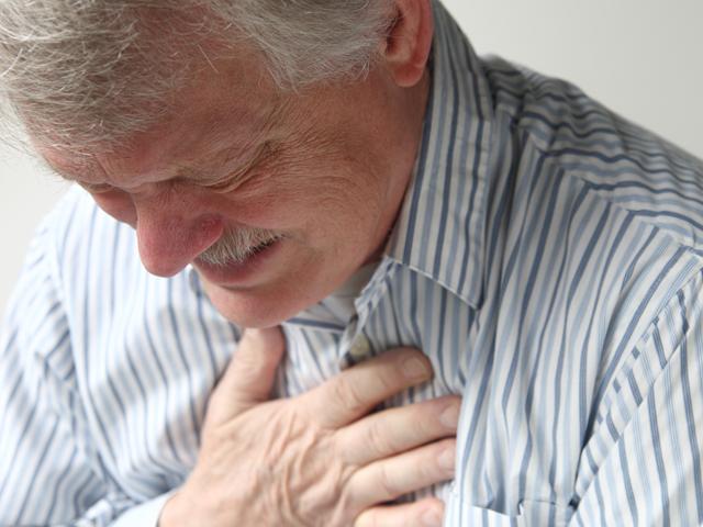 bolečine v prsih