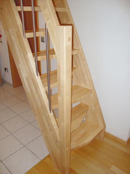 stopnišče z zavojem