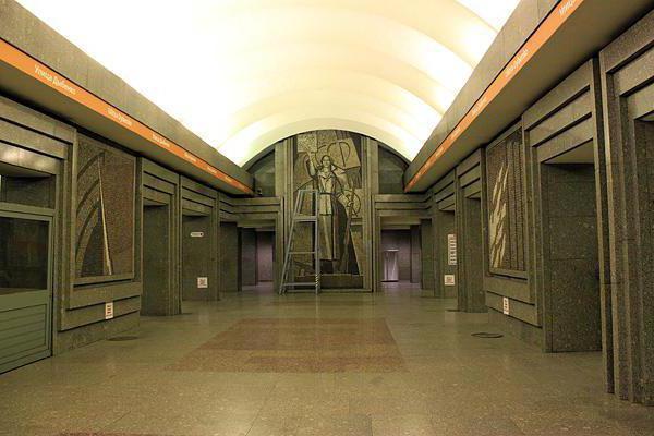 metro dybenko ulice