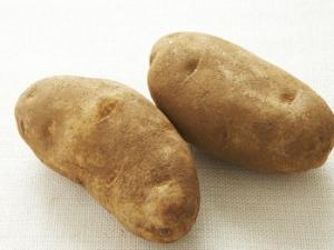 dušené brambory s gulášem