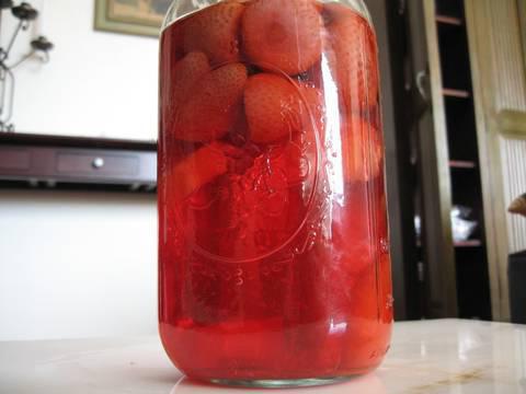 рецепта за ягодов ликьор върху водка