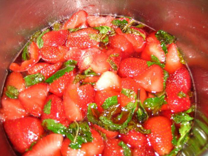 как се прави сладко от ягоди
