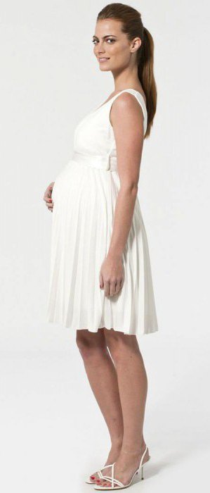 letní šaty pro těhotné ženy
