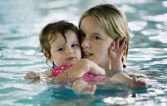 korzyści pływania dla niemowląt