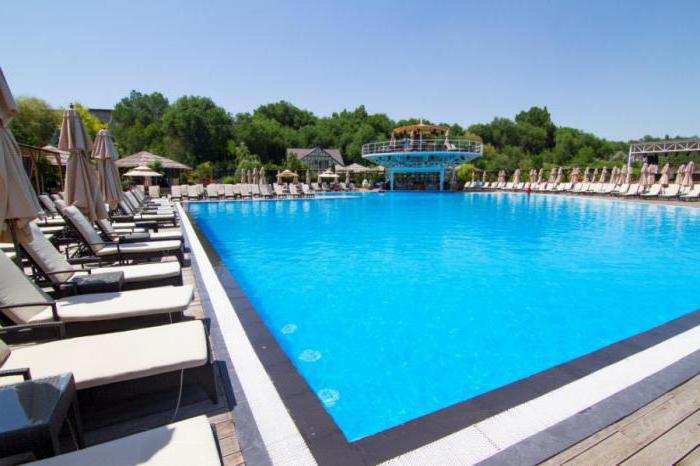 piscine all'aperto di Almaty