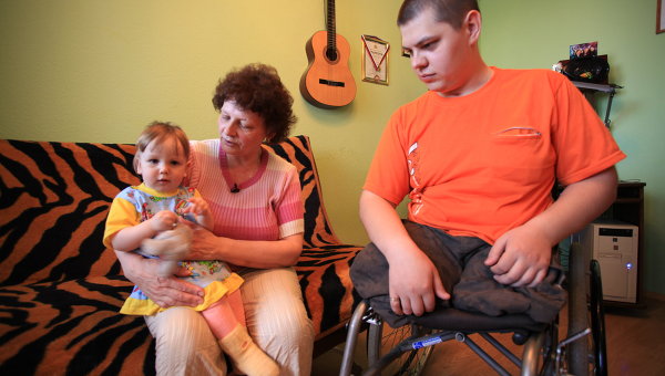 Sychev con sua madre e sua nipote