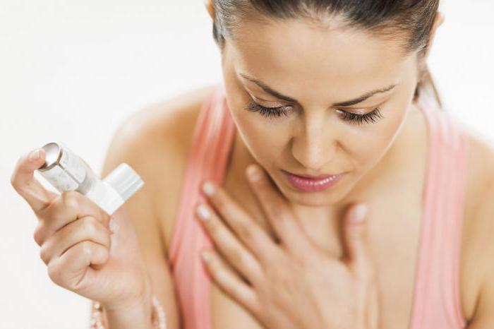 symptomy astmatického kašle