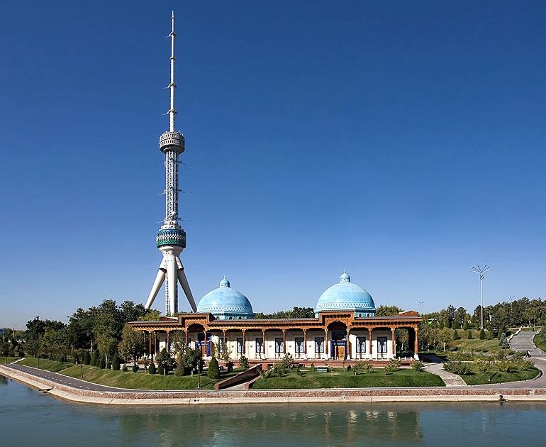 TV stolp Taškent fotografija