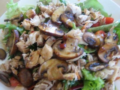 insalata con pollo e funghi