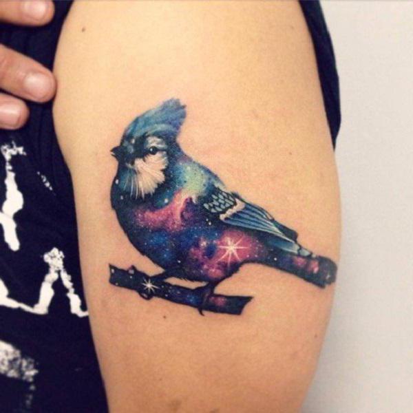tetování ptáka na ruce pro dívky