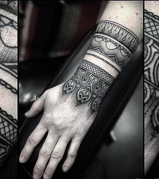 narukvica za tetoviranje na ruku