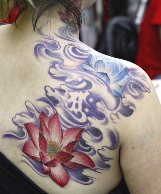 tattoo na hrbtu