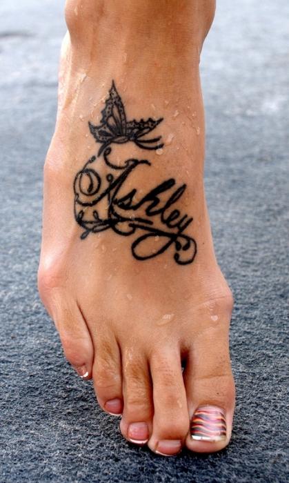 małe stopy tatuaże