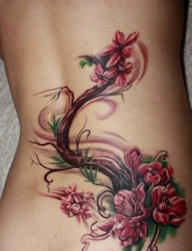 tatuaggi per ragazze nella parte bassa della schiena