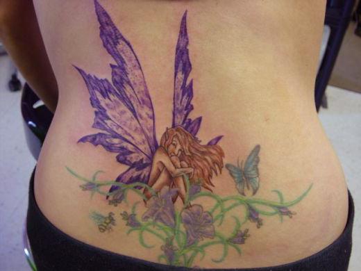 татуировки за момичета на снимката в долната част на гърба