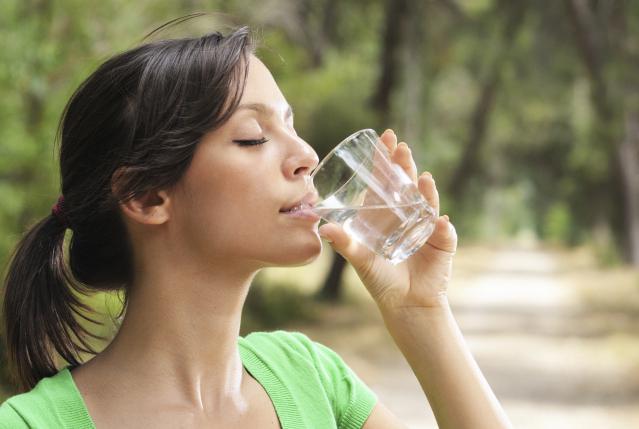 korzyści płynące ze stopionej wody dla ciała