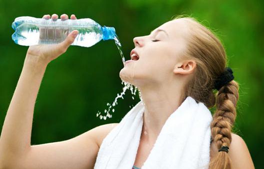 Ползите от стопяването на водата за загуба на тегло