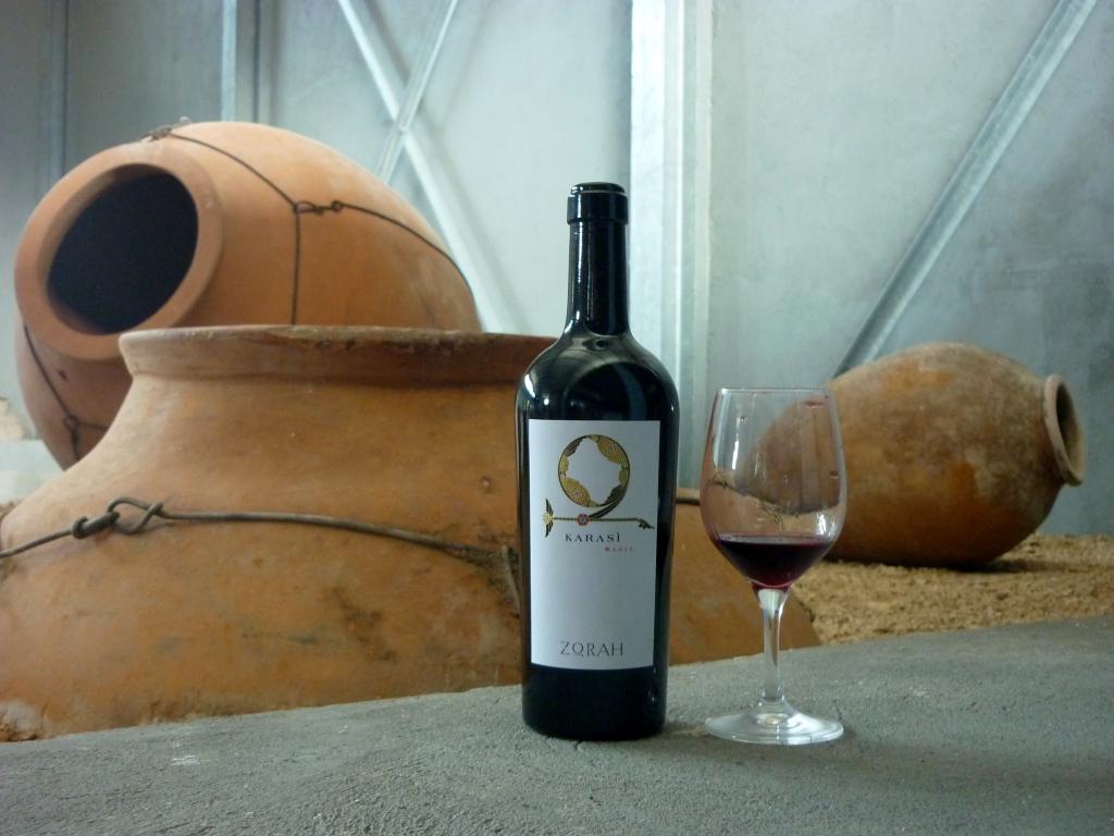 Vino rosso armeno