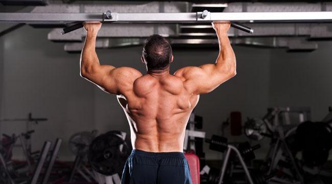 esercizio complesso per i muscoli della schiena