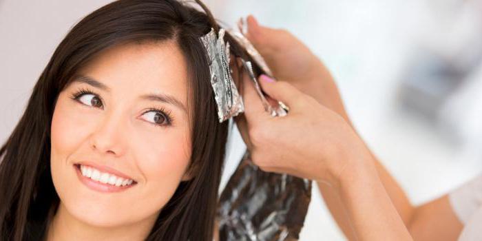 È possibile che le donne incinte si tingano i capelli con una vernice non ammoniaca?