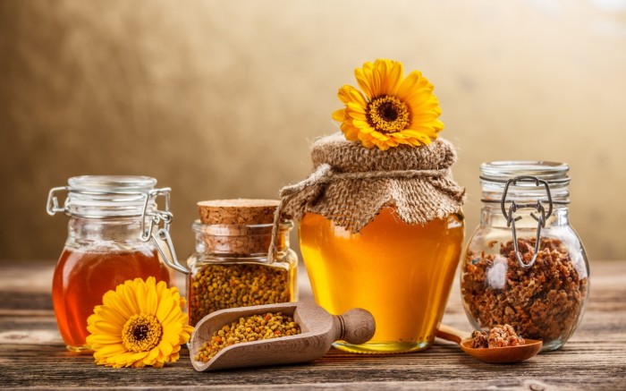 miele e propoli per le emorroidi