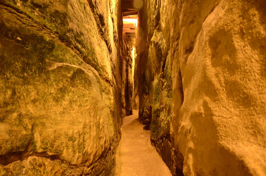 тунел от западната стена