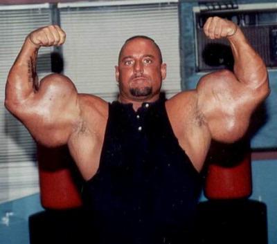 největší biceps na světě 84 cm