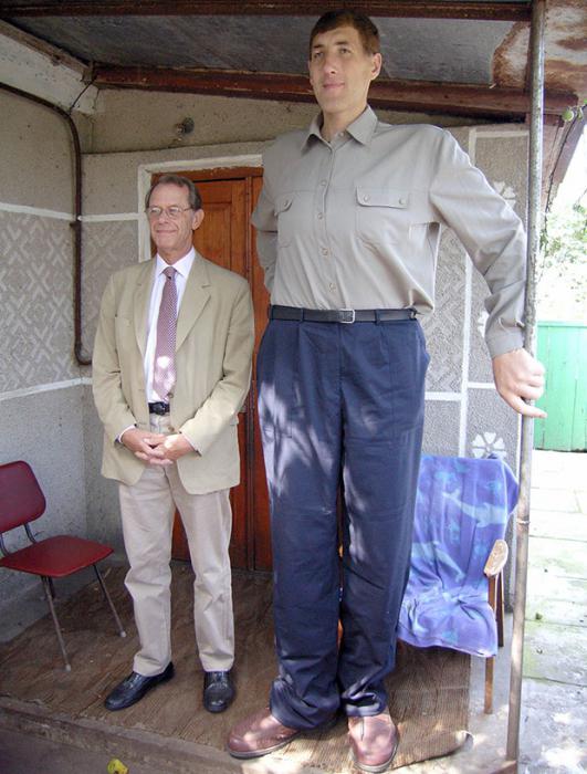 l'uomo più alto del mondo