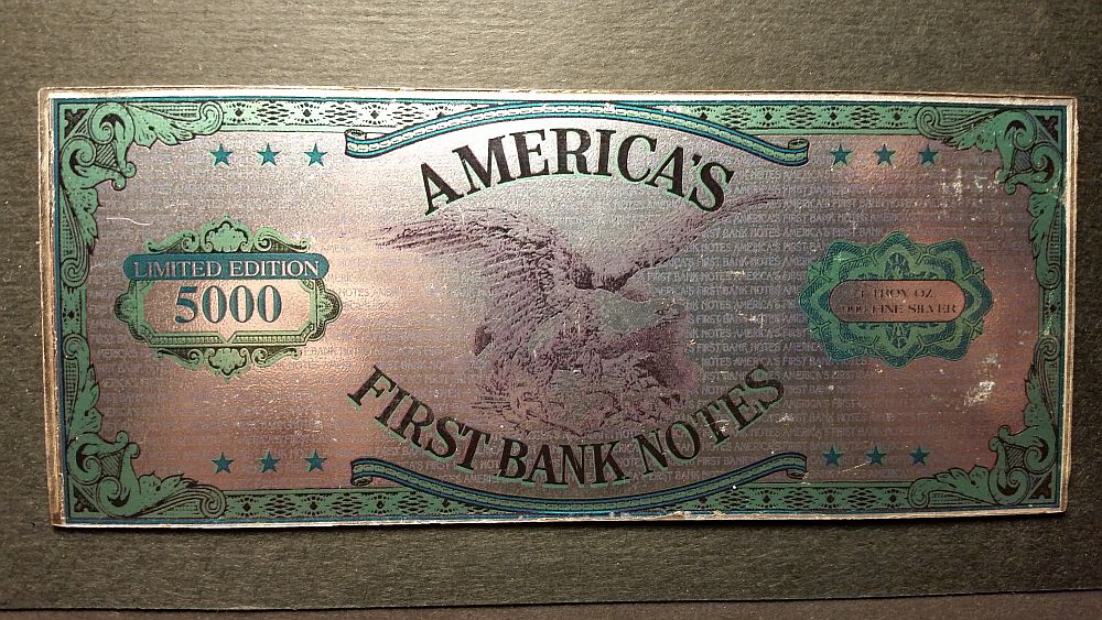 Ограничена партида доларови банкноти